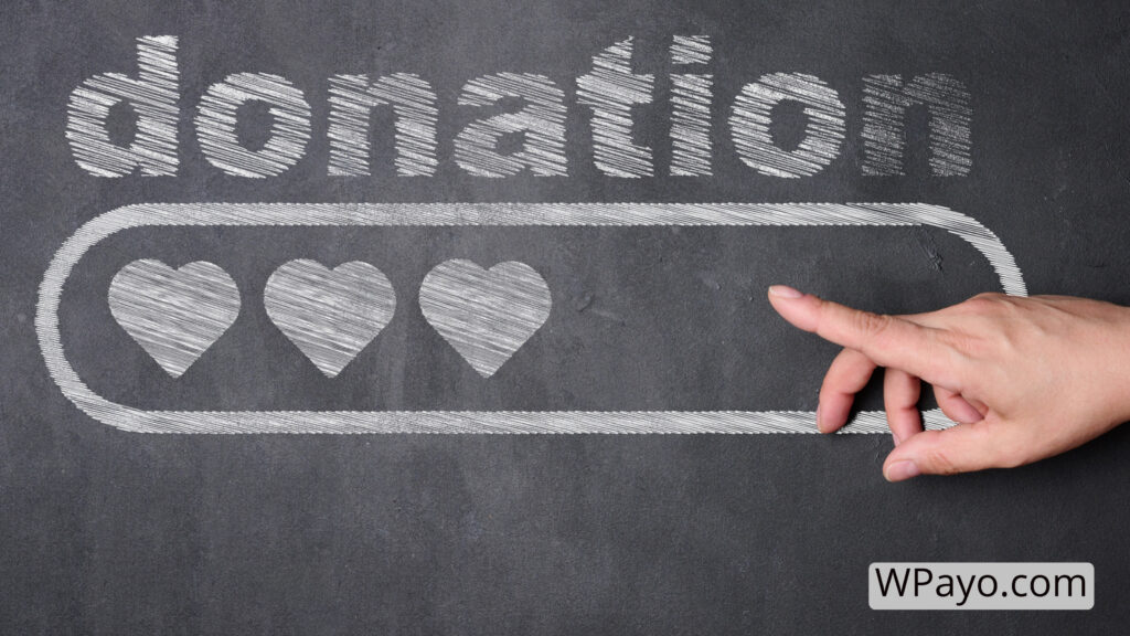 Social sharing buttons alongside an online donation form